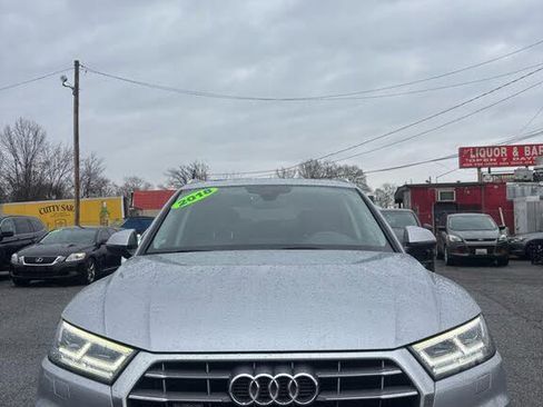 Used 2018 Audi Q5 2.0T Premium Plus w/ Premium Plus Package AWD/4WD image 2