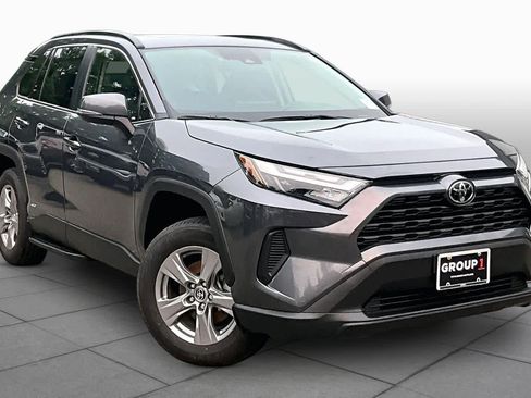 Certified 2025 Toyota RAV4 XLE w/ Convenience Package AWD/4WD image 3