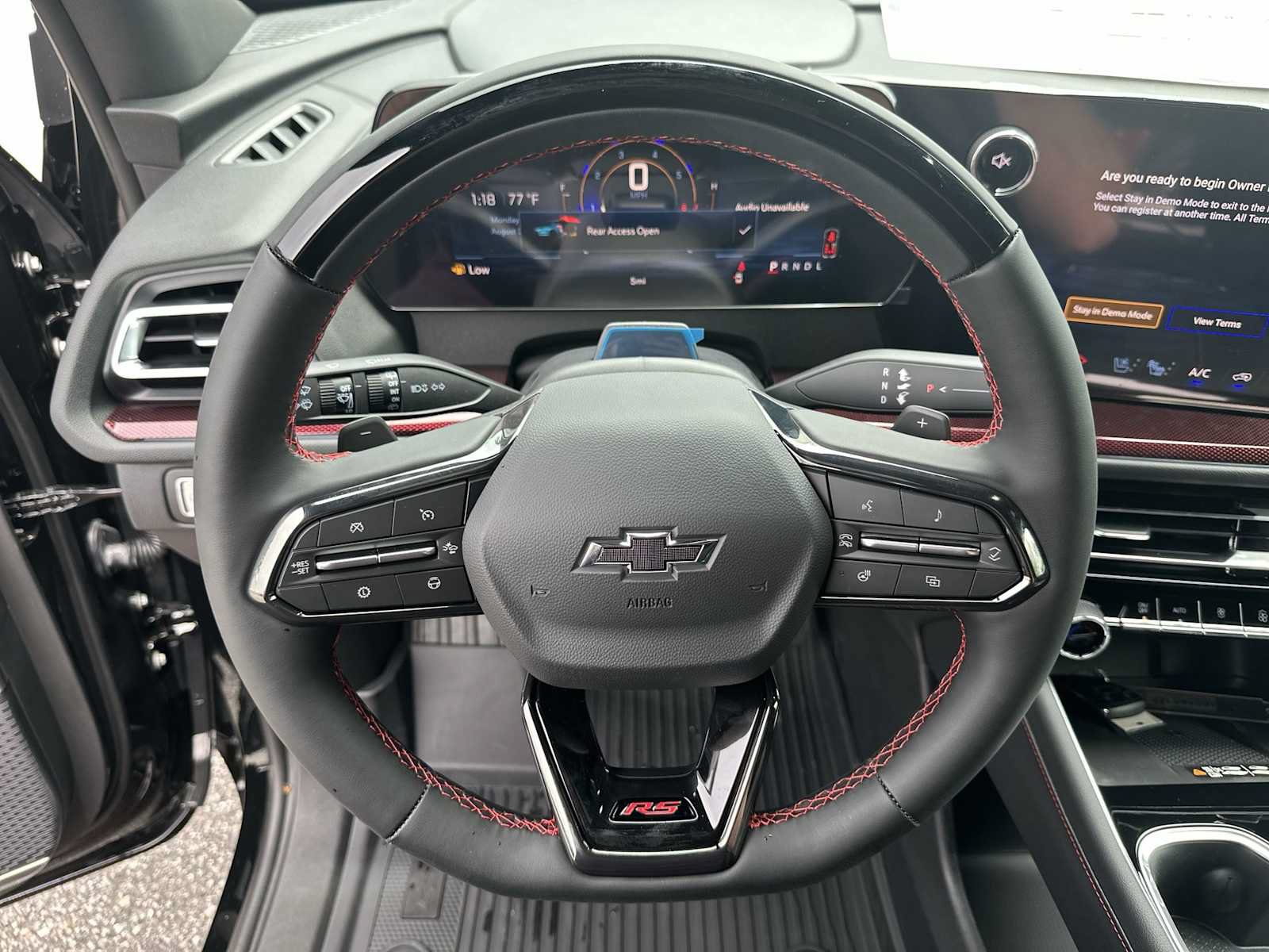New 2026 Chevrolet Traverse RS w/ LPO, Floor Liner Package FWD image 20