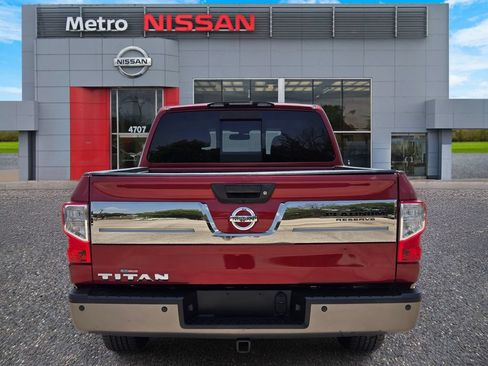 Used 2019 Nissan Titan Platinum Reserve RWD image 6