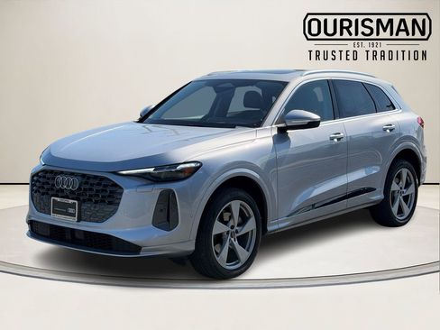 Certified 2025 Audi Q5 Premium w/ Premium Plus AWD/4WD image 2
