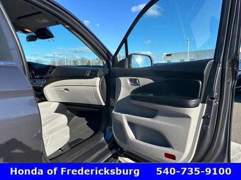 Used 2021 Honda Pilot EX image 31