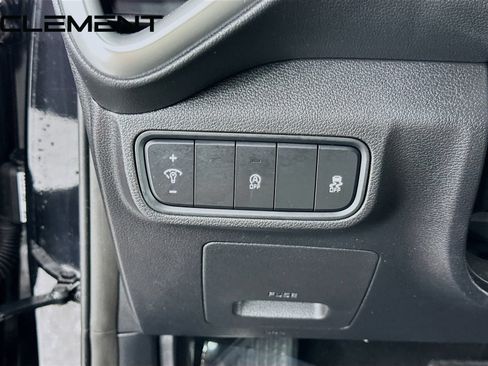 Used 2020 Kia Soul LX FWD image 13