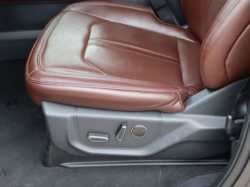 Used 2024 Ford Expedition Limited image 15