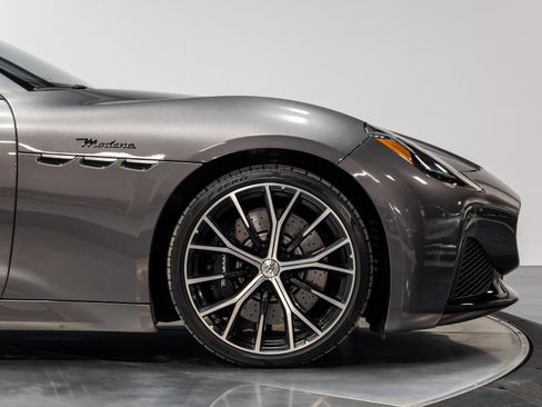 Used 2024 Maserati GranTurismo Modena image 18