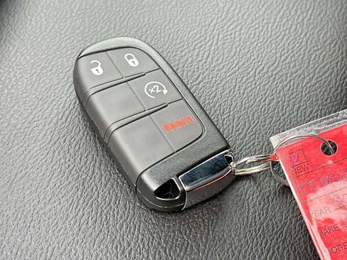 New 2026 Jeep Compass Latitude image 29