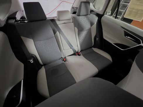 Used 2024 Toyota RAV4 XLE w/ Convenience Package FWD image 33