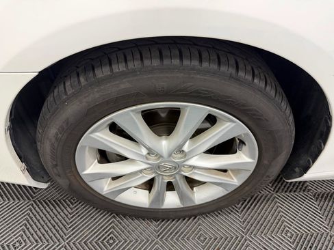 Used 2011 Lexus ES 350 FWD image 32