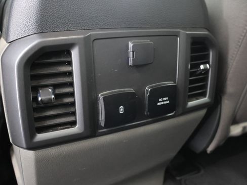 Used 2022 Ford F250 XLT w/ Black Appearance Package AWD/4WD image 35