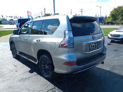 Used 2023 Lexus GX 460 Premium image 5