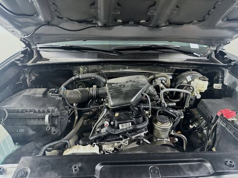 Used 2022 Toyota Tacoma SR w/ SR Convenience Package image 32