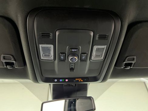 Used 2025 GMC Yukon Denali AWD/4WD image 63