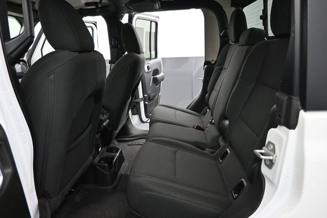 Used 2022 Jeep Gladiator Sport AWD/4WD image 14