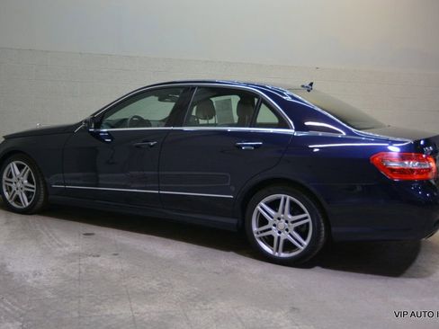Used 2010 Mercedes-Benz E 350 4MATIC Sedan image 31