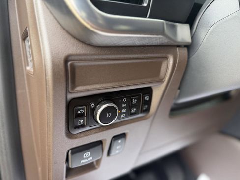 Used 2025 Ford F150 King Ranch w/ FX4 Off-Road Package AWD/4WD image 15
