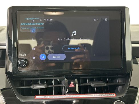 Used 2025 Toyota Corolla LE FWD image 23