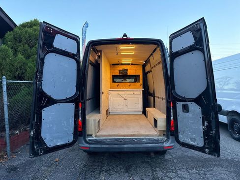 Used 2020 Mercedes-Benz Sprinter 2500 w/ Driver Convenience Package image 21