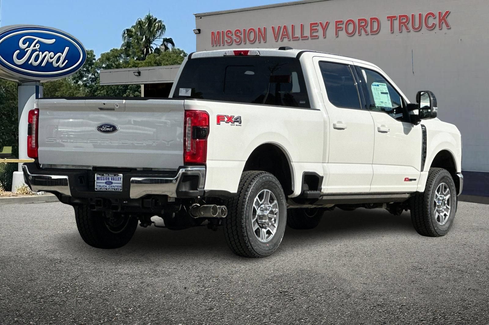 New 2025 Ford F250 Lariat w/ Lariat Ultimate Package AWD/4WD image 4