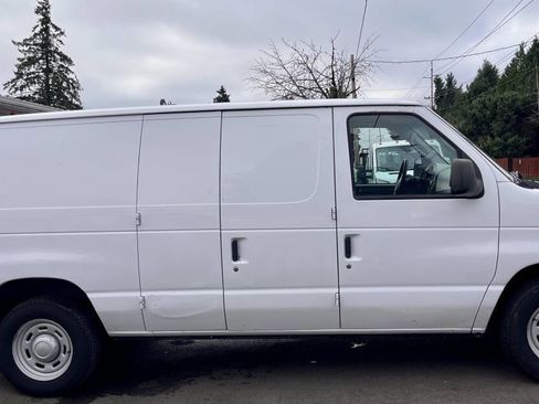 Used 2004 Ford E-150 and Econoline 150 image 6