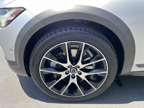 Used 2020 Volvo V90 T6 Cross Country AWD/4WD image 72