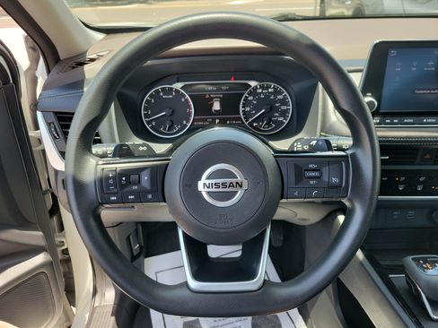 Used 2021 Nissan Rogue S AWD/4WD image 29