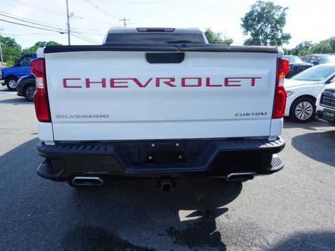 Used 2019 Chevrolet Silverado 1500 Custom Trail Boss w/ Custom Convenience Package AWD/4WD image 7
