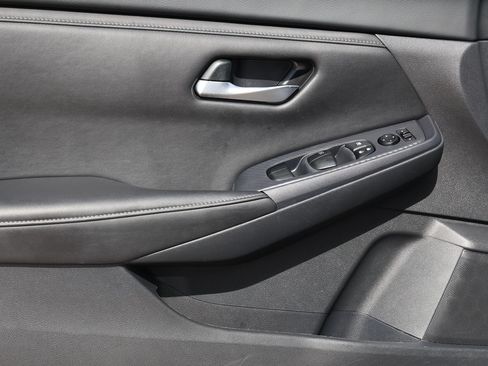 Used 2024 Nissan Sentra SV FWD image 24