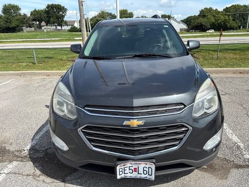 Used 2017 Chevrolet Equinox LT w/ Convenience Package AWD/4WD image 2