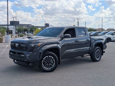 Used 2025 Toyota Tacoma TRD Sport AWD/4WD image 30