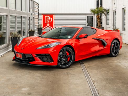 Used 2024 Chevrolet Corvette Stingray Premium Cpe w/ Z51 Performance Package RWD image 9
