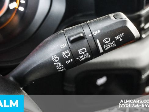Used 2025 Jeep Wrangler Unlimited Sahara AWD/4WD image 32