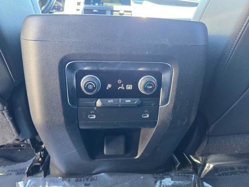 Used 2024 Chevrolet Tahoe LT AWD/4WD image 19