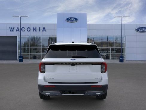 New 2026 Ford Explorer Active w/ Active Comfort Package AWD/4WD image 5