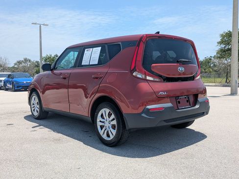 Used 2020 Kia Soul LX FWD image 7