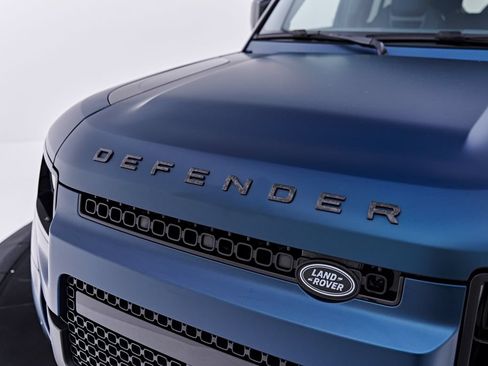 Used 2026 Land Rover Defender 110 OCTA AWD/4WD image 23