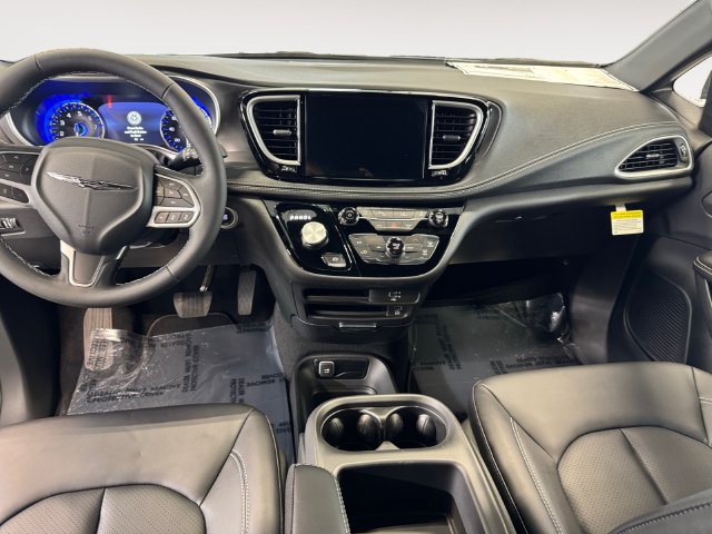New 2026 Chrysler Pacifica Select AWD/4WD image 10