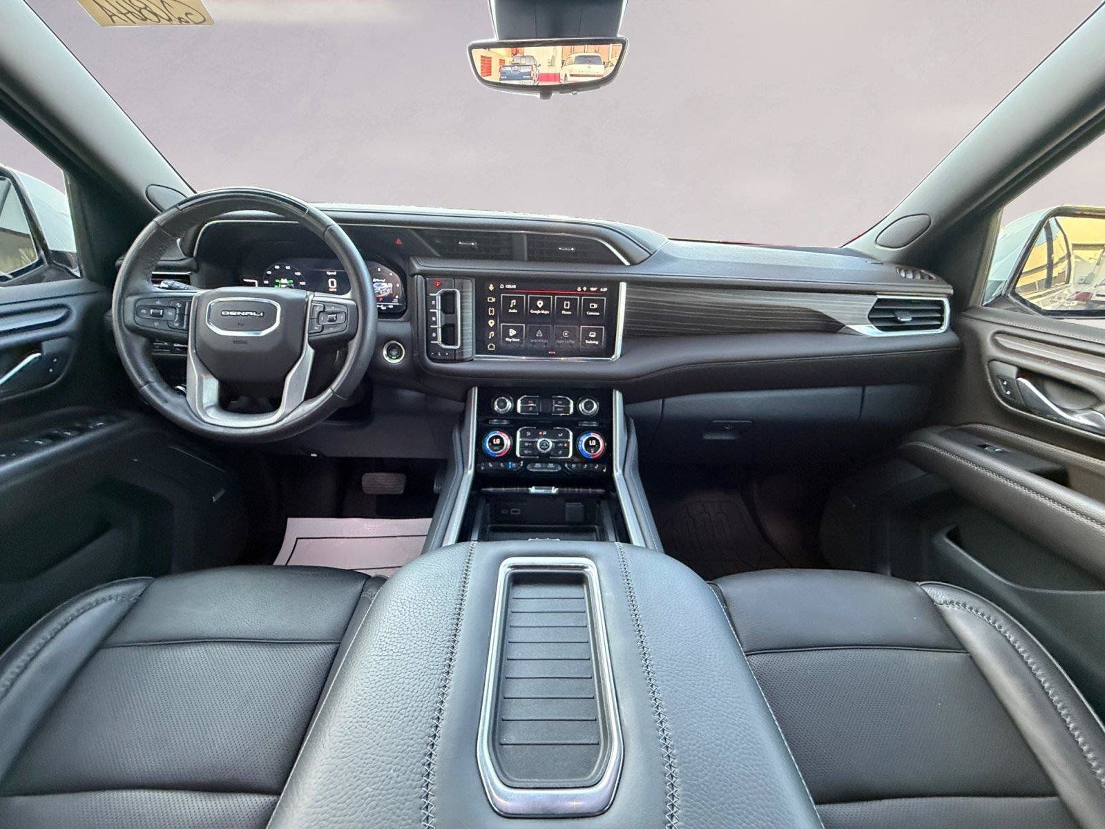 Used 2024 GMC Yukon XL Denali w/ Denali Reserve Package AWD/4WD image 10