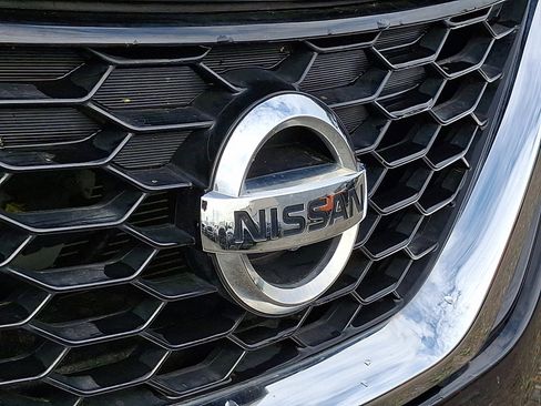 Used 2019 Nissan Sentra SV FWD image 3