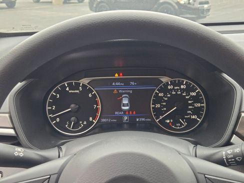 Used 2025 Nissan Altima 2.5 SV FWD image 30