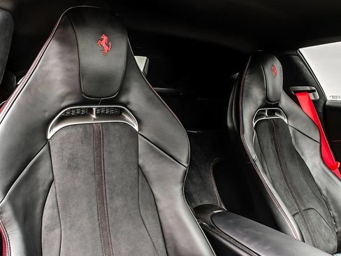 Certified 2025 Ferrari 12Cilindri RWD image 21