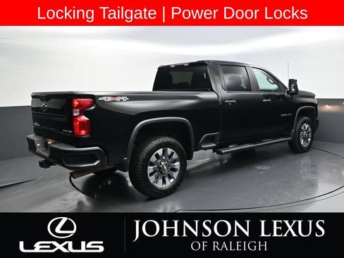 Used 2025 Chevrolet Silverado 2500 Custom w/ Custom Convenience Package AWD/4WD image 9