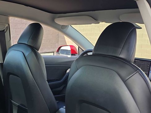 Used 2021 Tesla Model 3 Long Range image 16