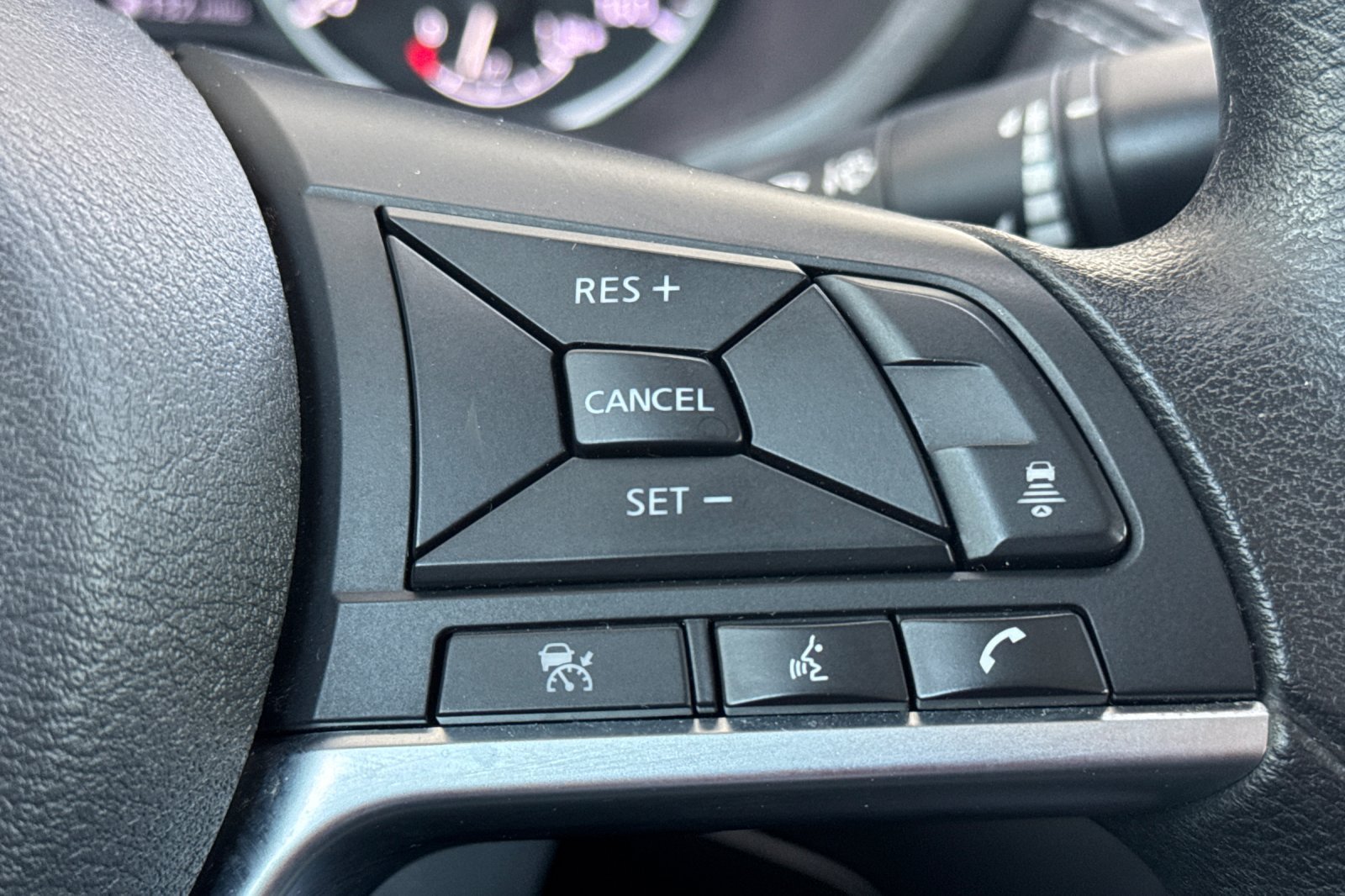 Used 2024 Nissan Sentra SV FWD image 25