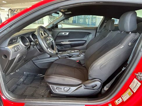 Used 2022 Ford Mustang GT w/ Black Accent Package RWD image 11