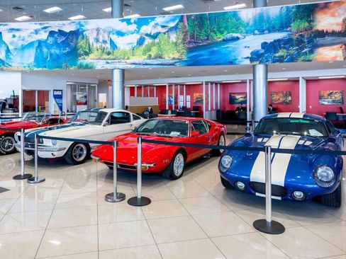 Used 2023 Toyota RAV4 XLE Premium image 41