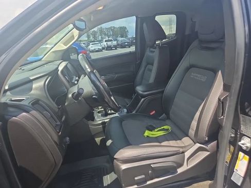 Used 2016 GMC Canyon SLE w/ All Terrain Package RWD image 8