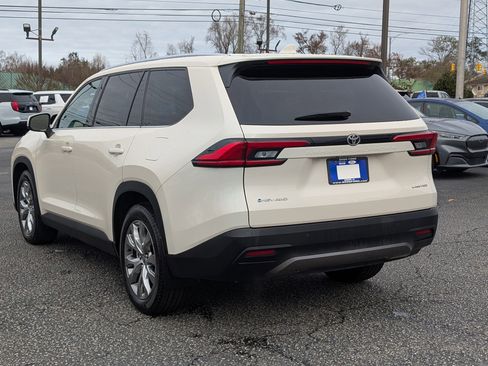 Used 2024 Toyota Grand Highlander Limited image 13