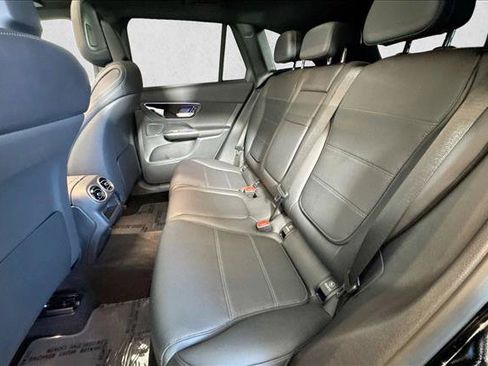 Used 2025 Mercedes-Benz GLC 300 image 23