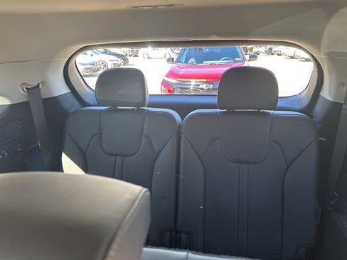 Used 2023 Kia Sorento S w/ Panoramic Sunroof Package image 14