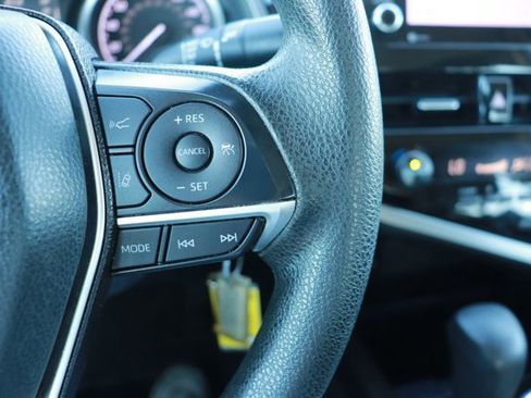 Used 2023 Toyota Camry LE image 18